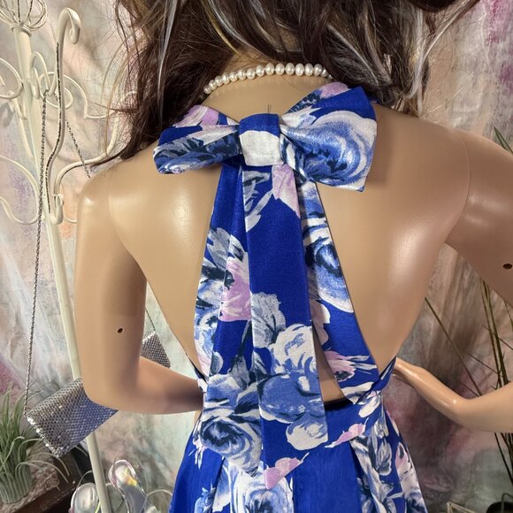 📌When The Back Is Just As Beautiful As The Front Floral Prom - Formal Gown - Picture 9 of 16